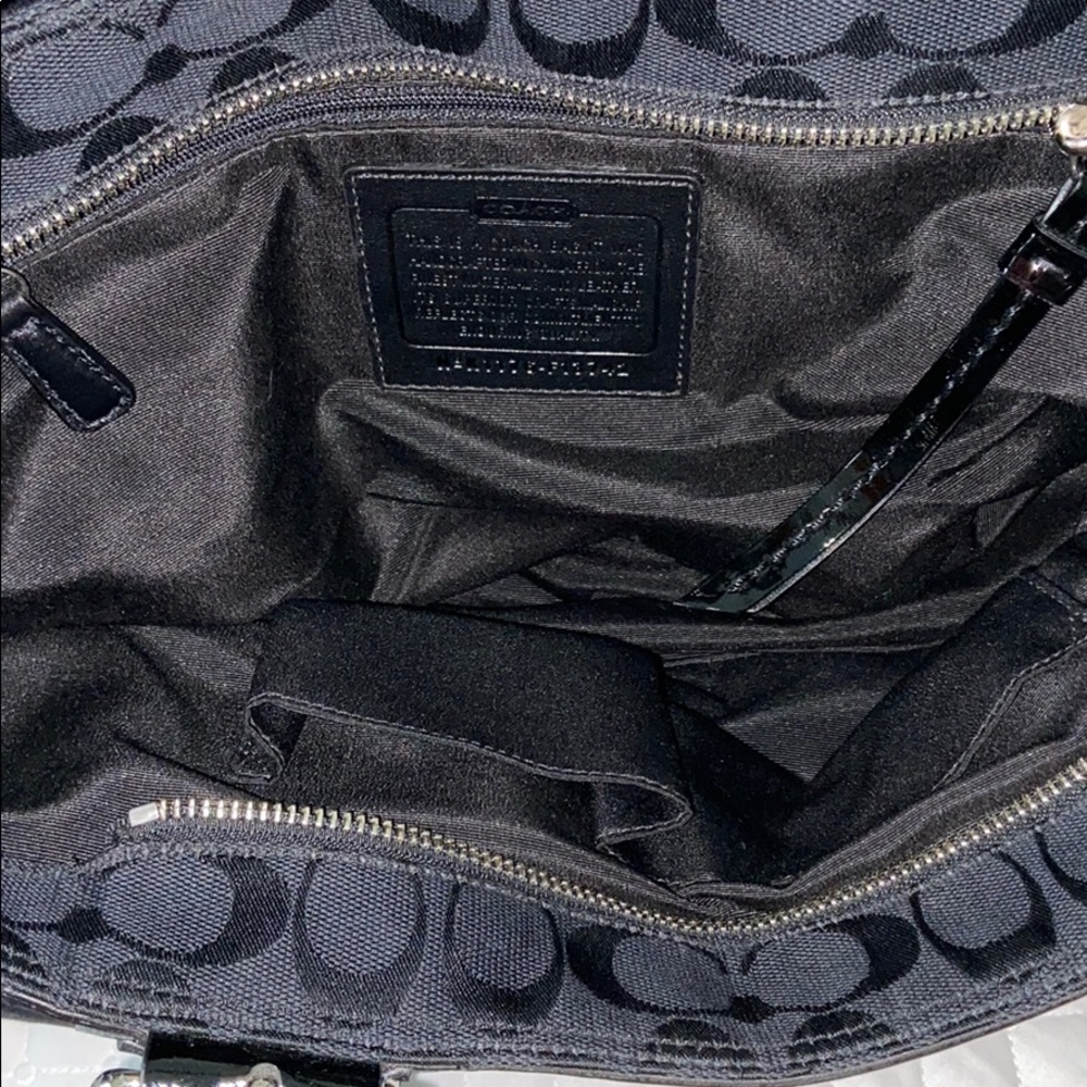 Coach classic black handbag - Picture 5 of 11